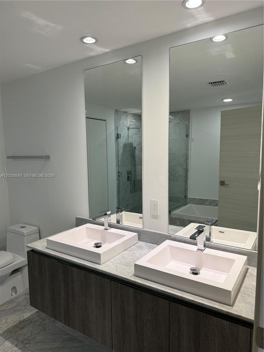 801 S Miami Ave # 1808, Miami FL 33130 — 30