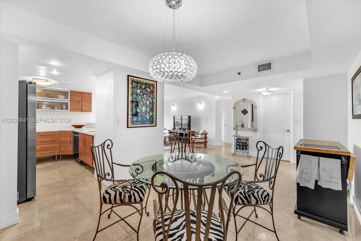 2000 Towerside Ter # 908, Miami FL 33138 — 26