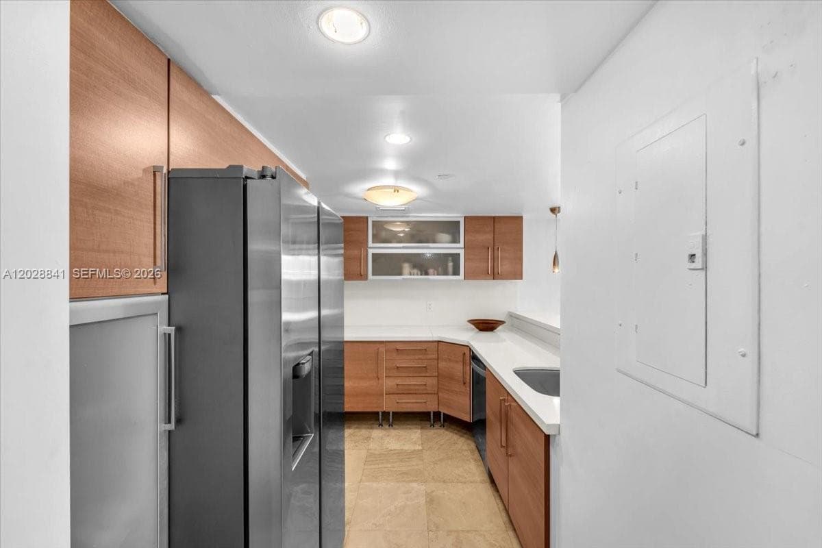 2000 Towerside Ter # 908, Miami FL 33138 — 22
