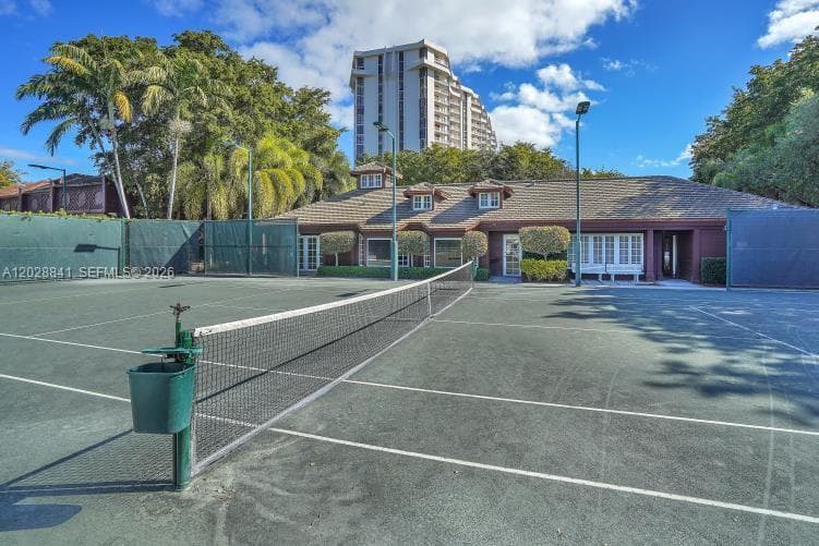 2000 Towerside Ter # 908, Miami FL 33138 — 36