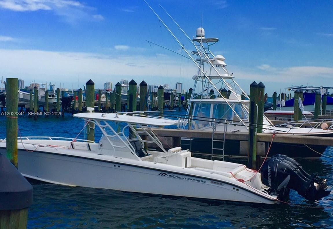 2000 Towerside Ter # 908, Miami FL 33138 — 34