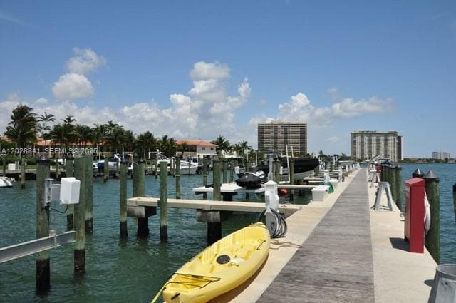 2000 Towerside Ter # 908, Miami FL 33138 — 33