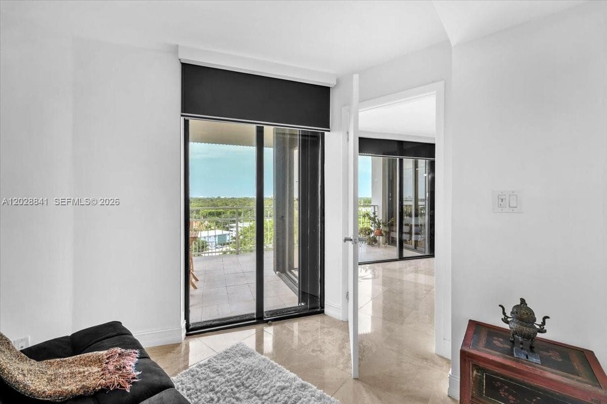 2000 Towerside Ter # 908, Miami FL 33138 — 11