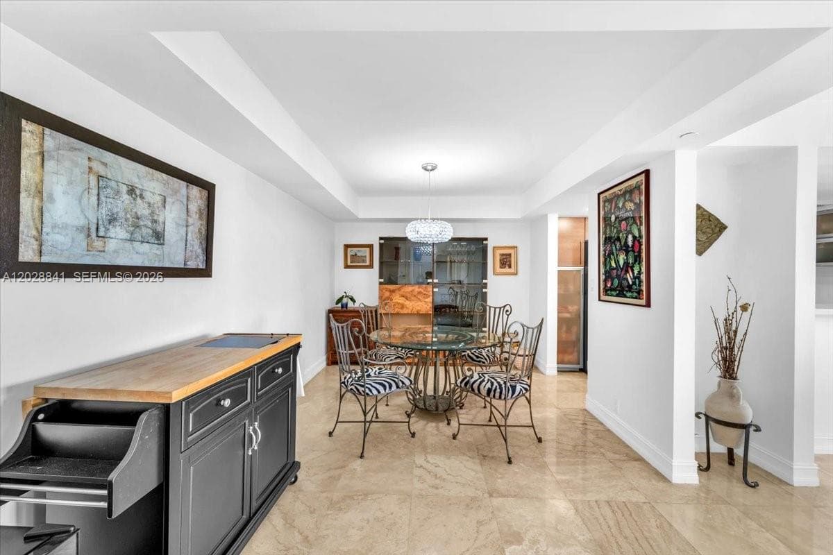 2000 Towerside Ter # 908, Miami FL 33138 — 25