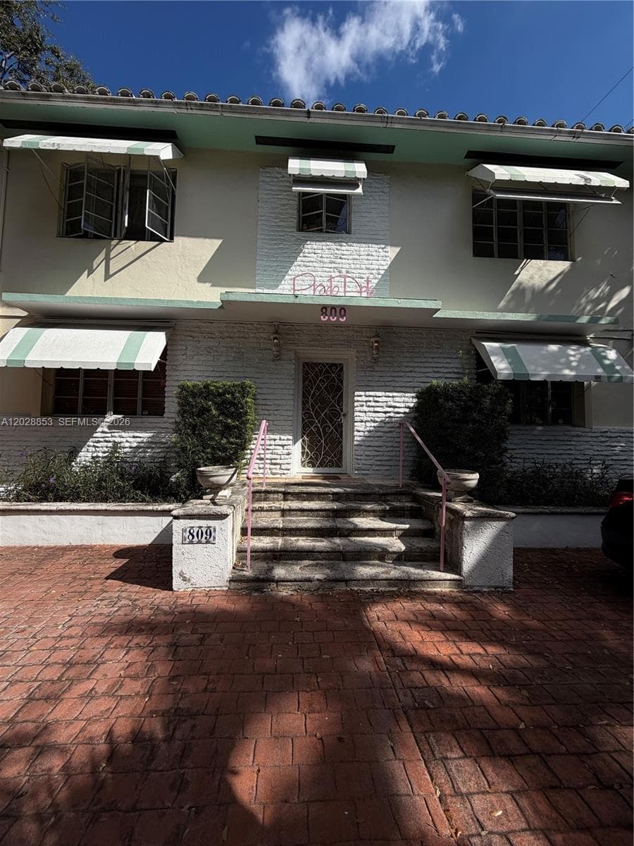 809 Ferdinand St # 3, Coral Gables FL 33134 — 1