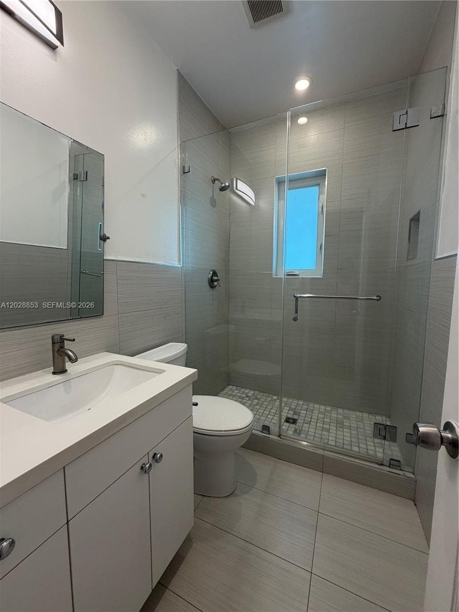 809 Ferdinand St # 3, Coral Gables FL 33134 — 5