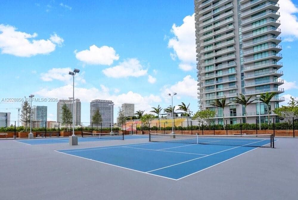 650 NE 32nd St # 4405, Miami FL 33137 — 47