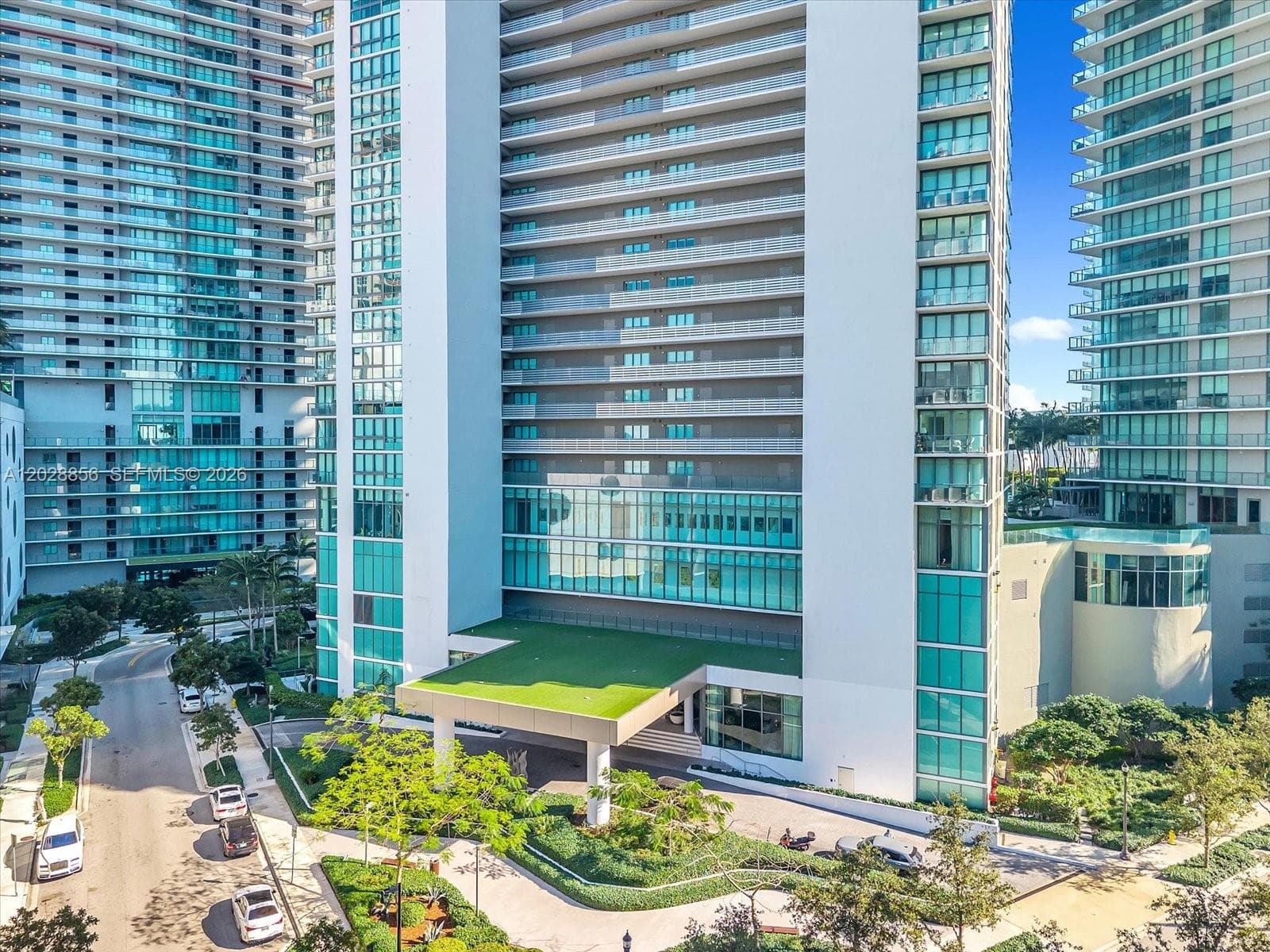 650 NE 32nd St # 4405, Miami FL 33137 — 60