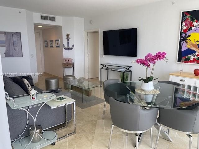 4779 Collins Ave # 706, Miami Beach FL 33140 — 2