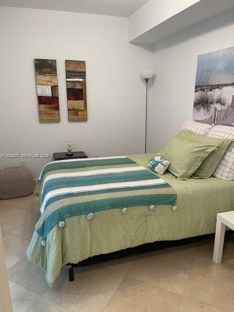 4779 Collins Ave # 706, Miami Beach FL 33140 — 18