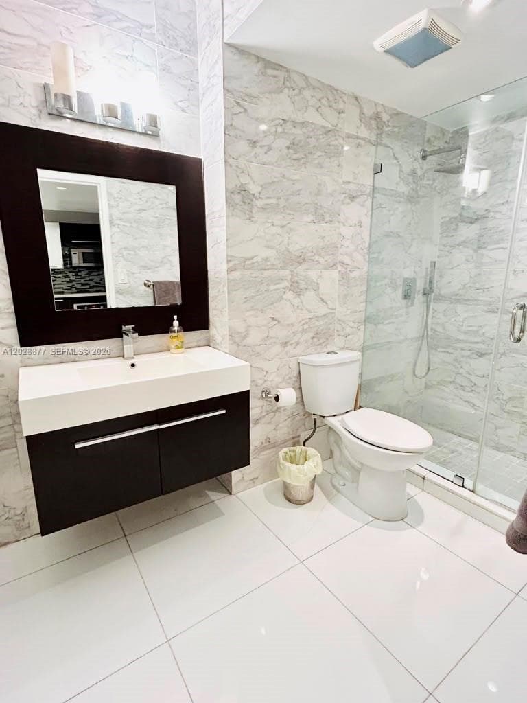100 Lincoln Rd # 701, Miami Beach FL 33139 — 6