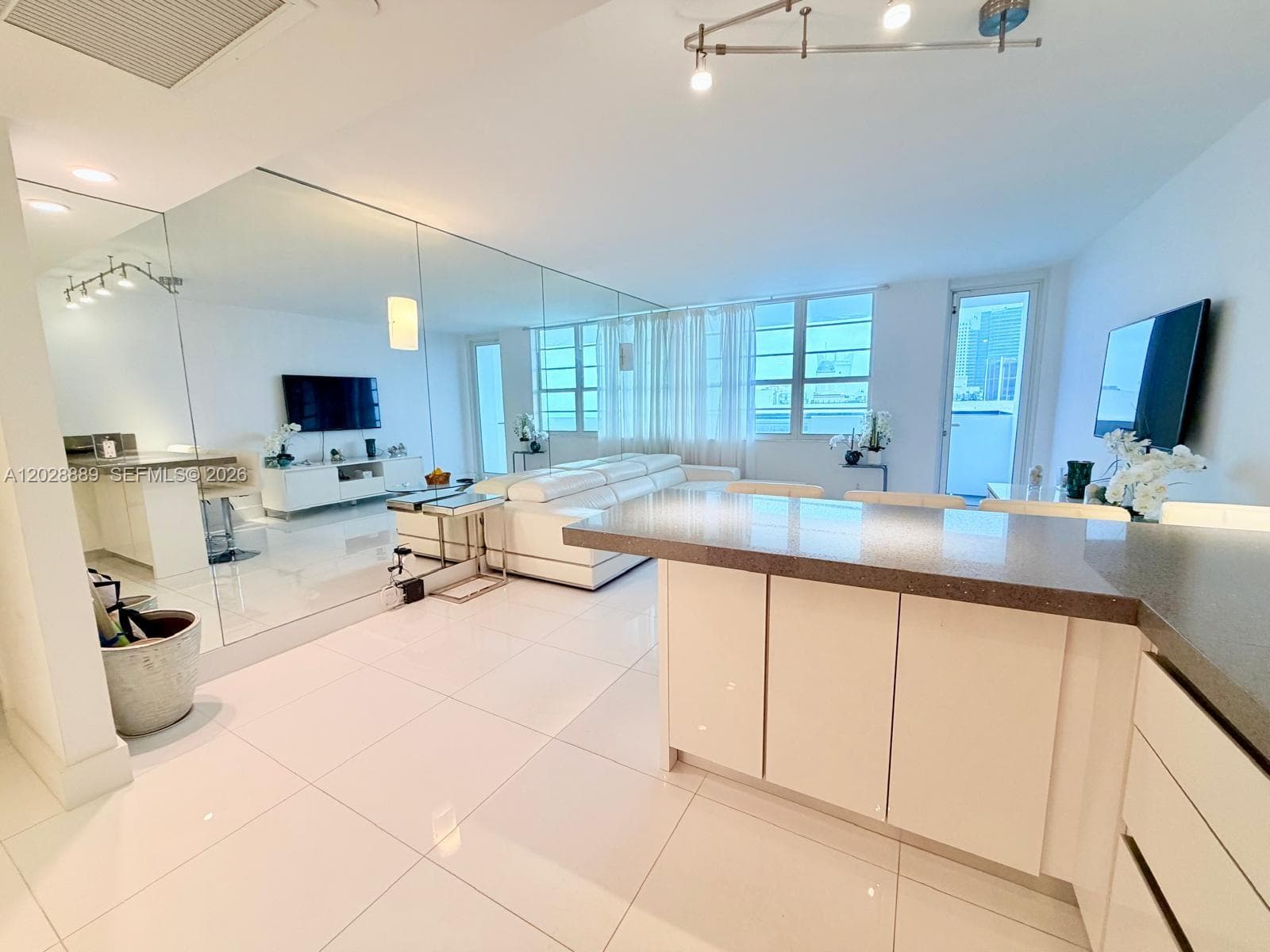 100 Lincoln Rd # 1504, Miami Beach FL 33139 — 2