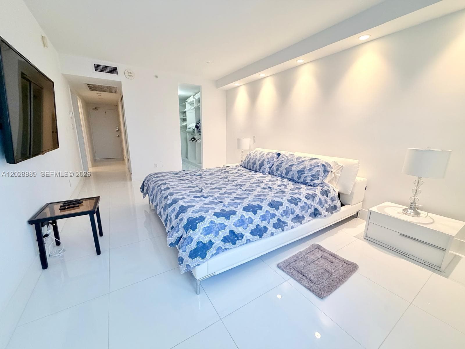 100 Lincoln Rd # 1504, Miami Beach FL 33139 — 9