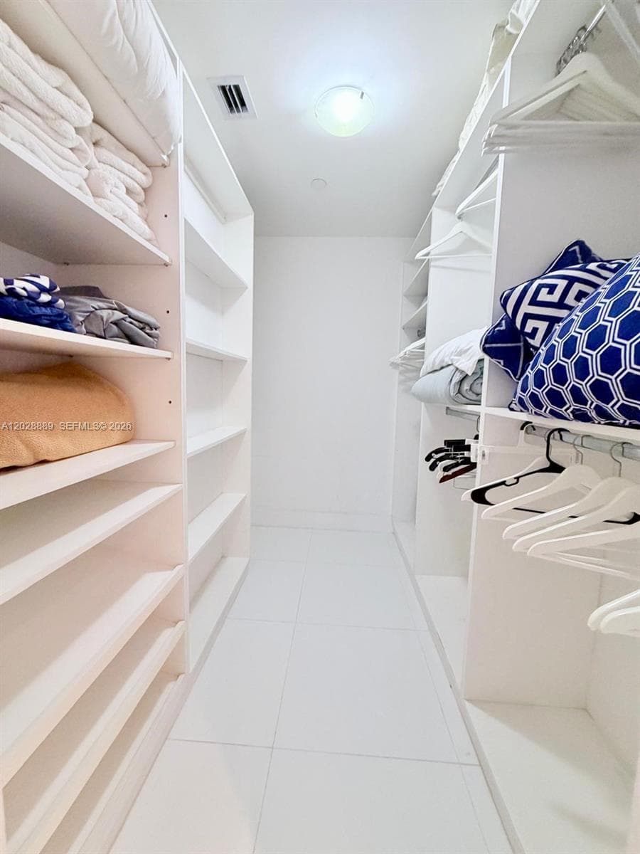 100 Lincoln Rd # 1504, Miami Beach FL 33139 — 10