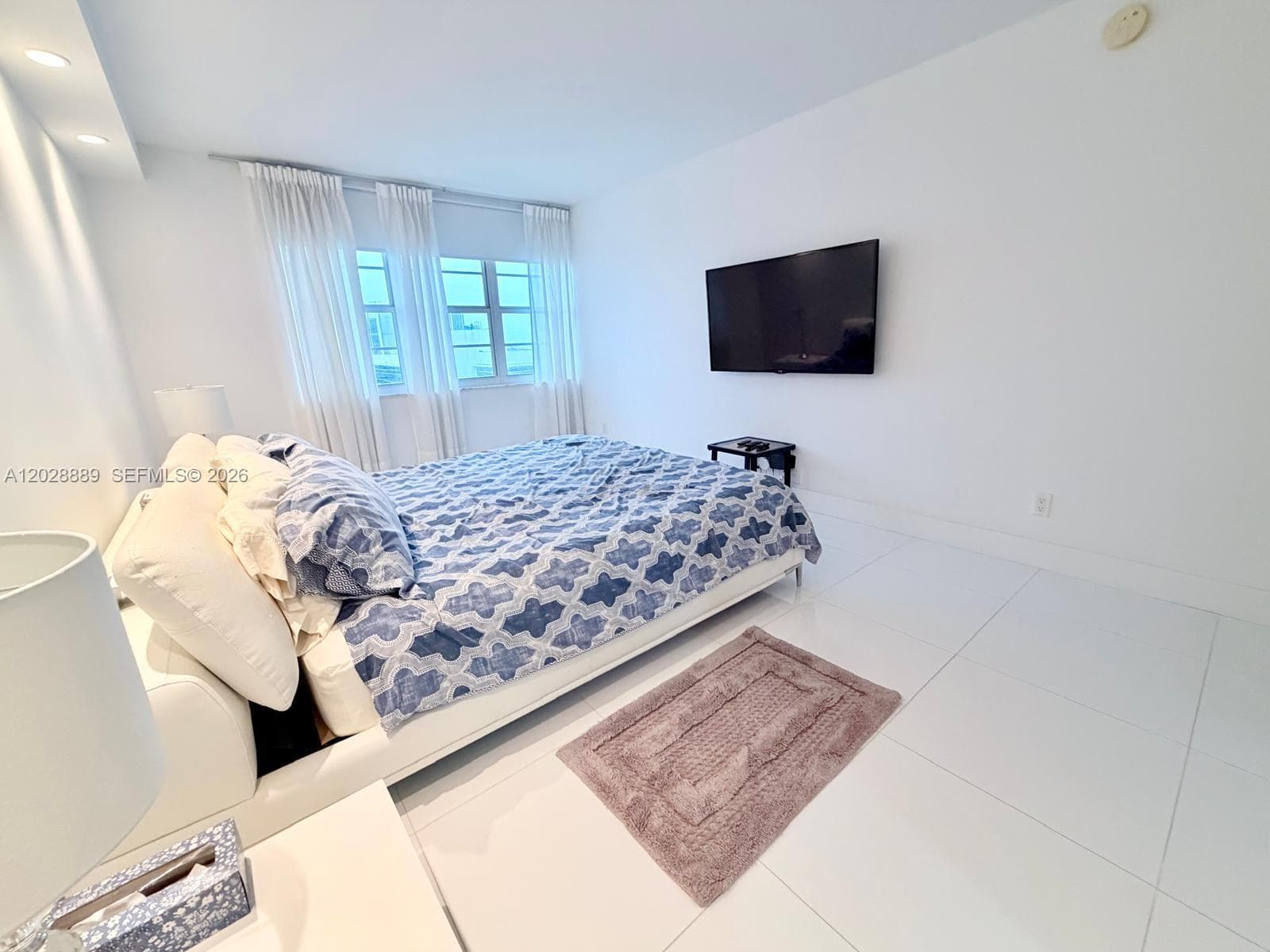 100 Lincoln Rd # 1504, Miami Beach FL 33139 — 11