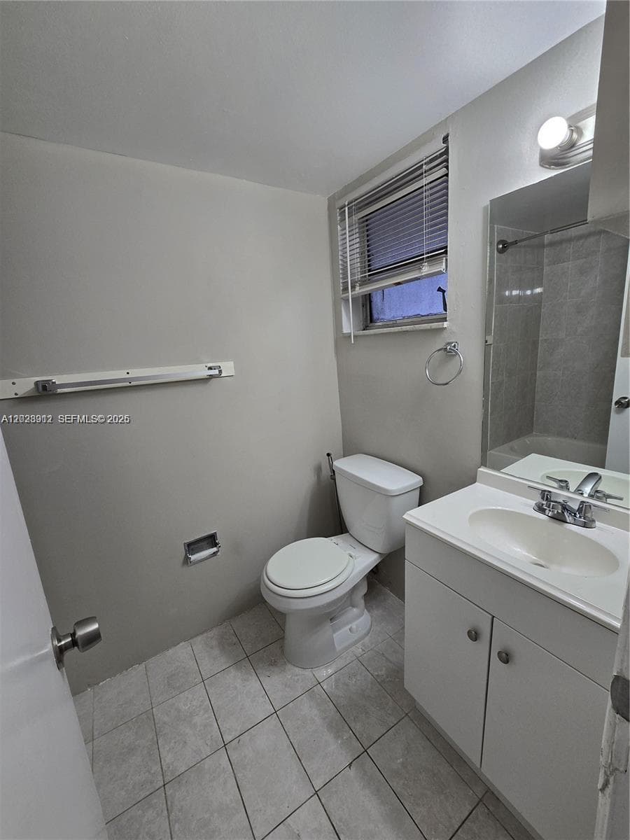 8870 Fontainebleau Blvd # 502, Miami FL 33172 — 15
