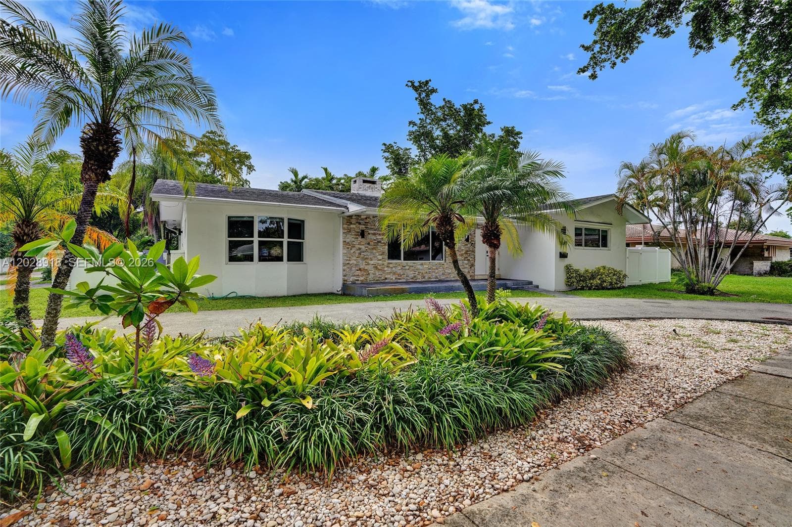 18641 NE 21st Ave, Miami FL 33179 — 43