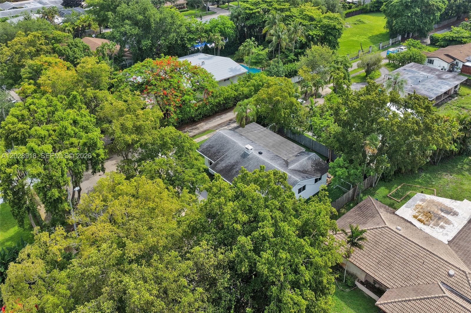 18641 NE 21st Ave, Miami FL 33179 — 65