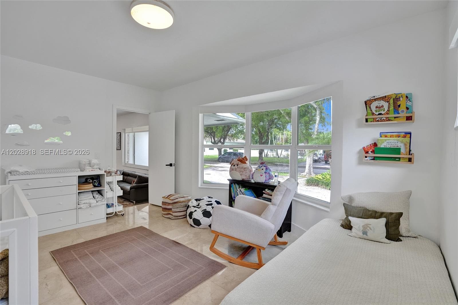 18641 NE 21st Ave, Miami FL 33179 — 11