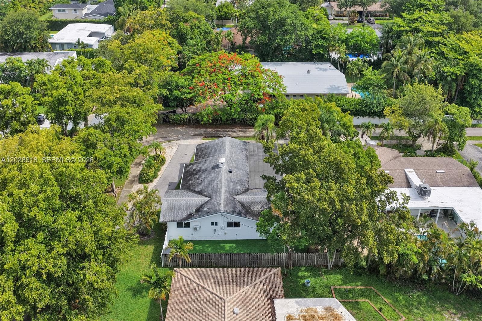 18641 NE 21st Ave, Miami FL 33179 — 64