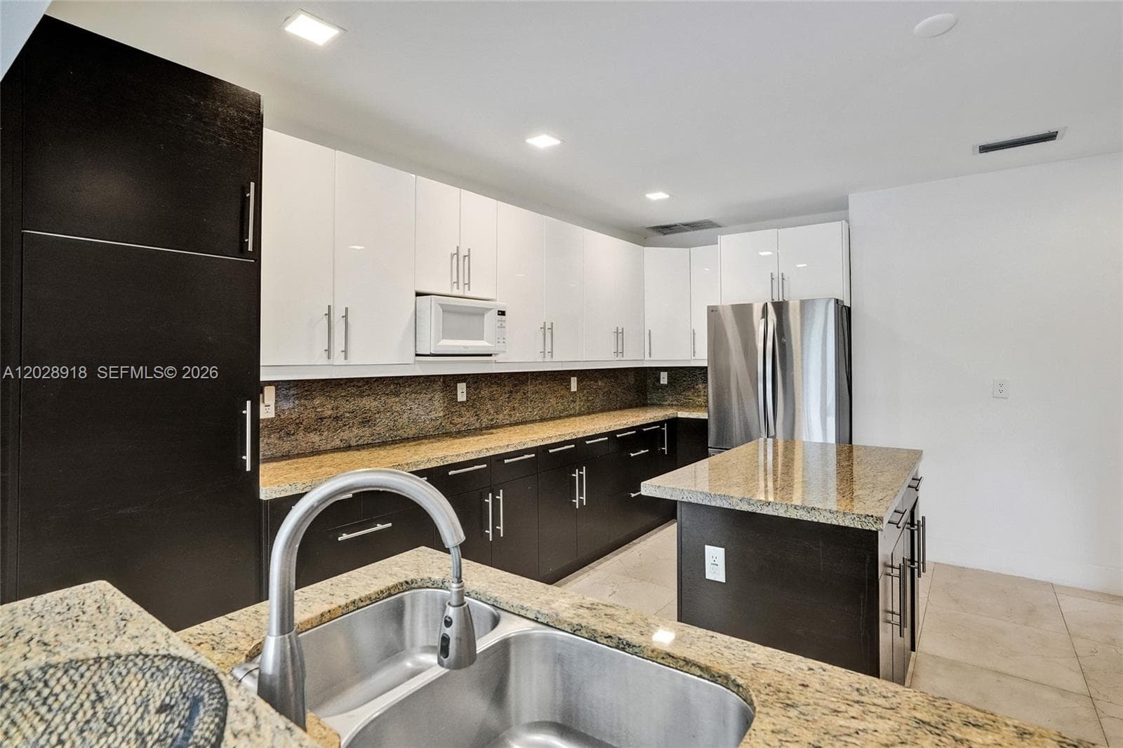18641 NE 21st Ave, Miami FL 33179 — 29