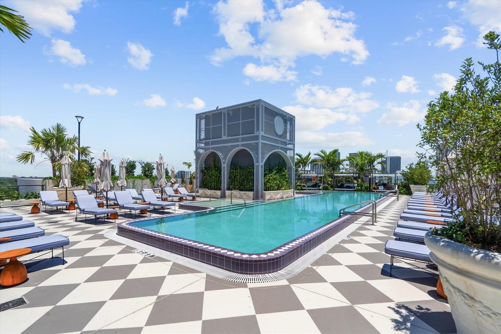 2700 NW 2nd Avenue, Miami FL 33127 — 23
