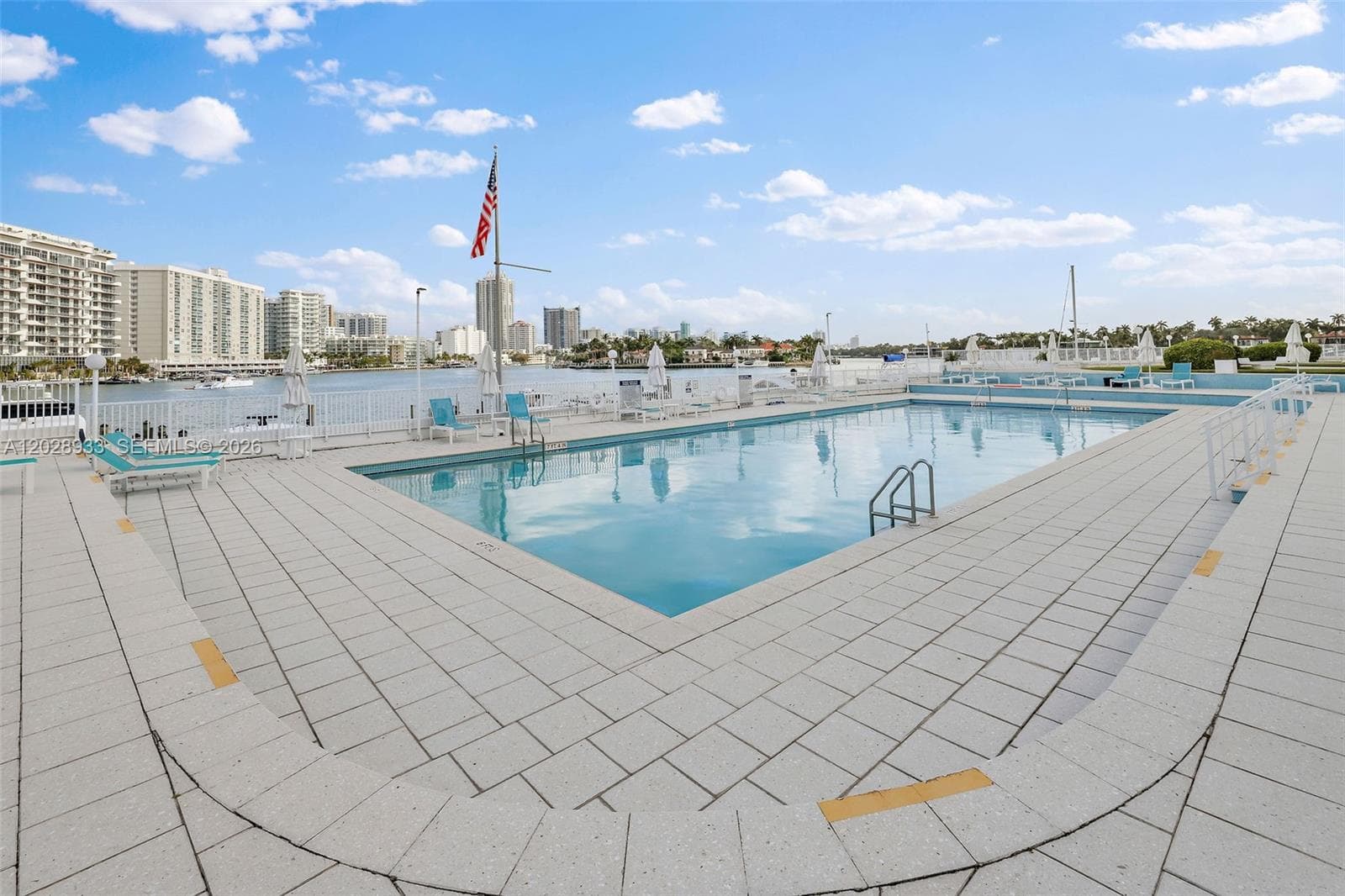 900 Bay Dr # 419, Miami Beach FL 33141 — 26