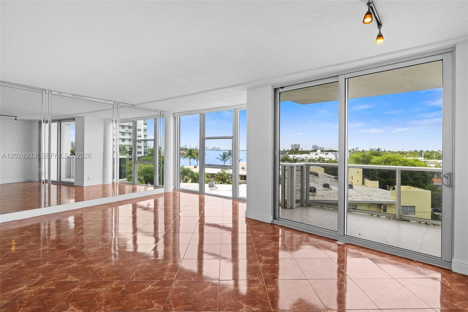 900 Bay Dr # 419, Miami Beach FL 33141 — 3