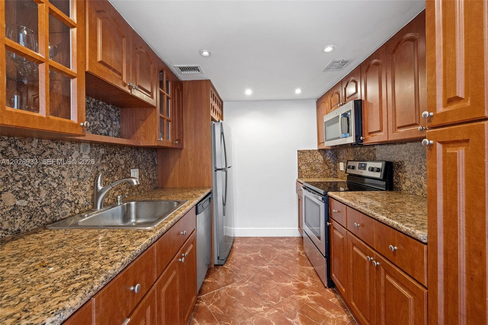 900 Bay Dr # 419, Miami Beach FL 33141 — 9