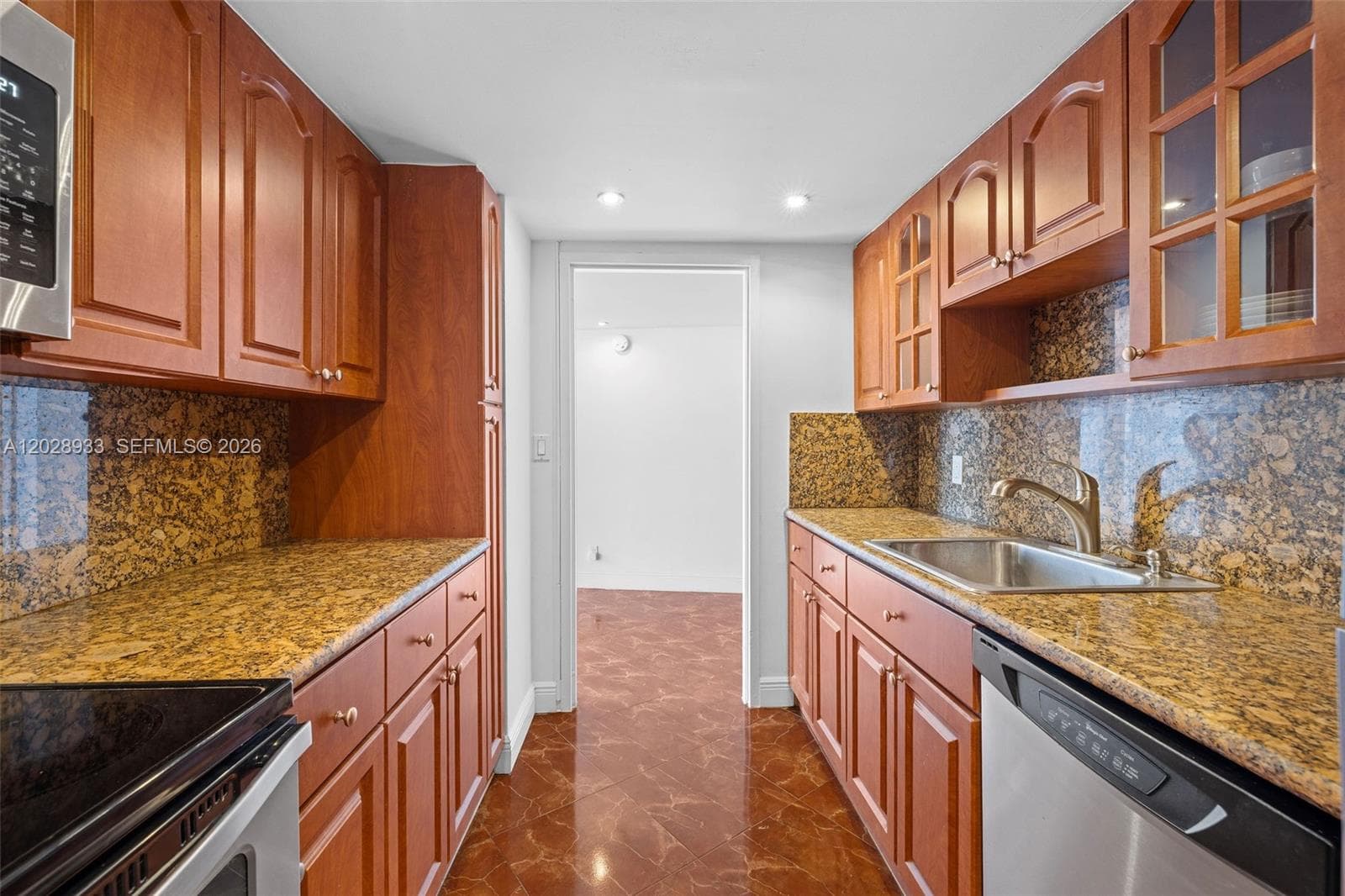 900 Bay Dr # 419, Miami Beach FL 33141 — 10
