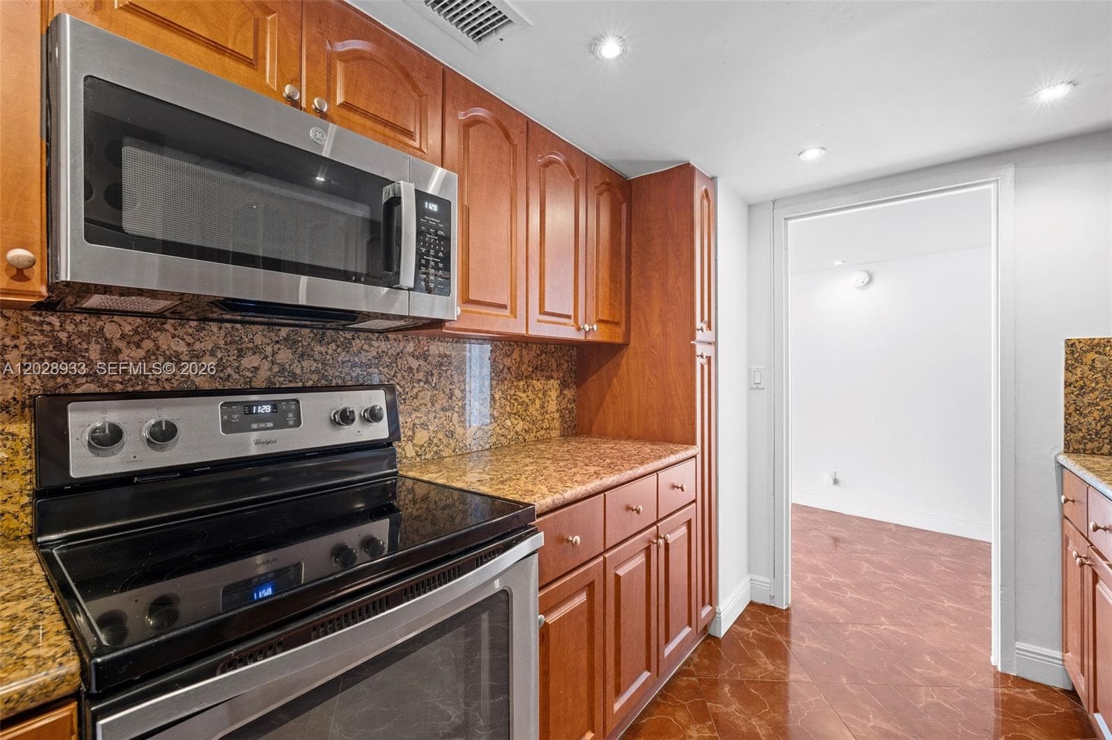 900 Bay Dr # 419, Miami Beach FL 33141 — 11