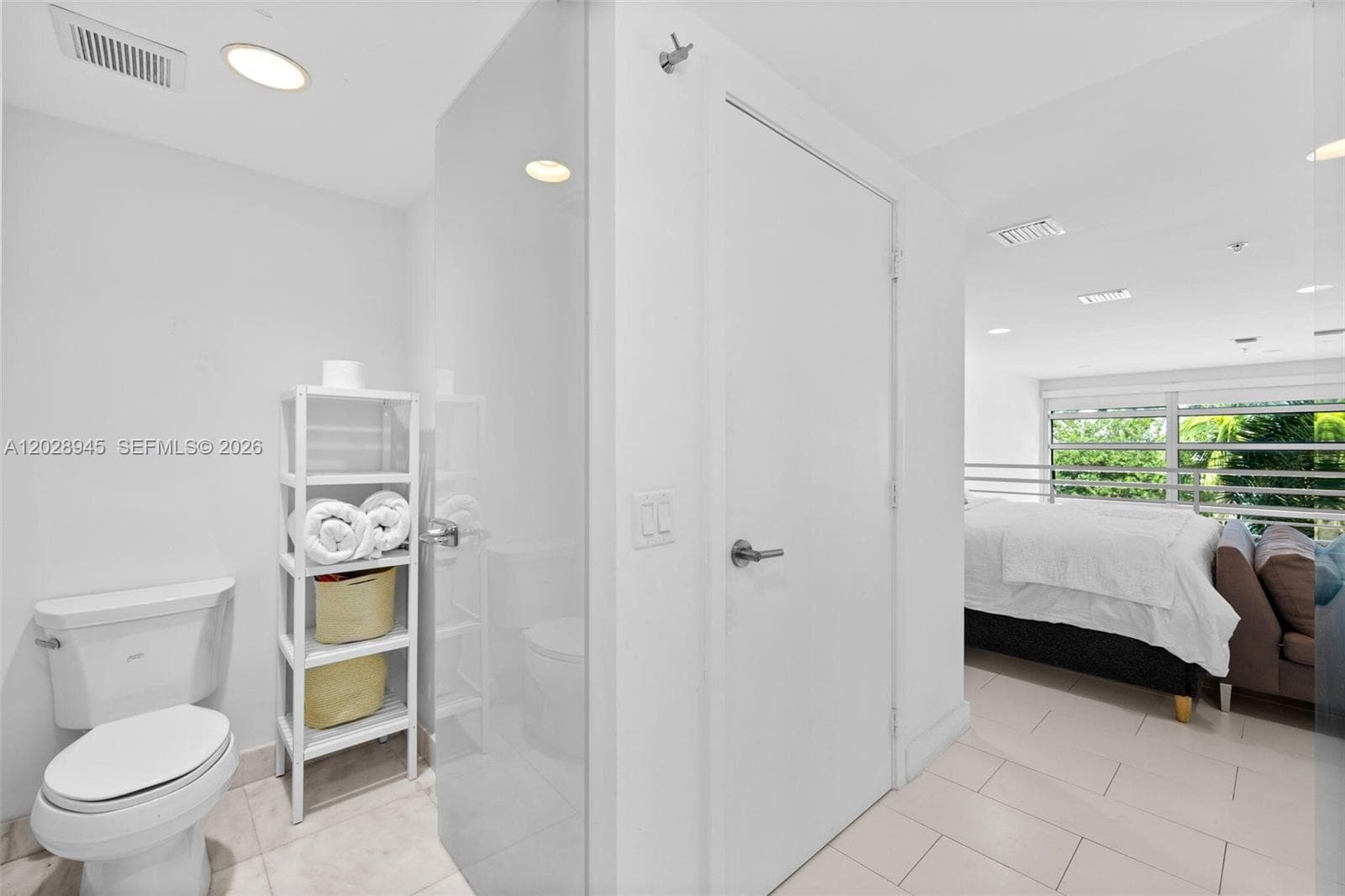 421 Meridian Ave # 6, Miami Beach FL 33139 — 17