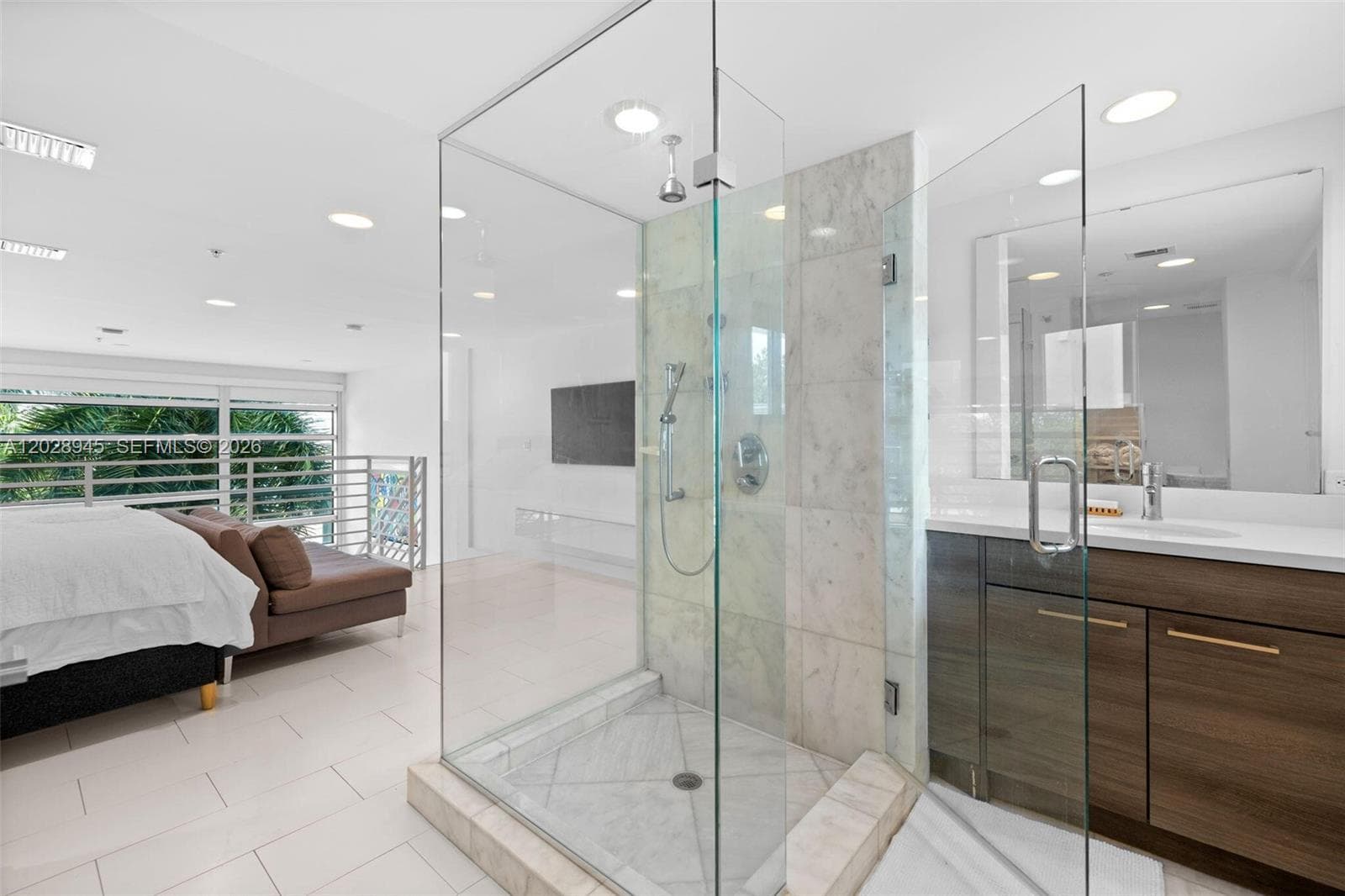 421 Meridian Ave # 6, Miami Beach FL 33139 — 19