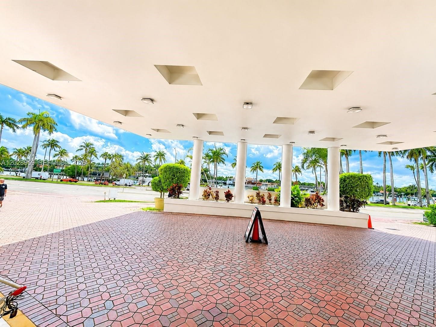 5005 Collins Ave # 616, Miami Beach FL 33140 — 23