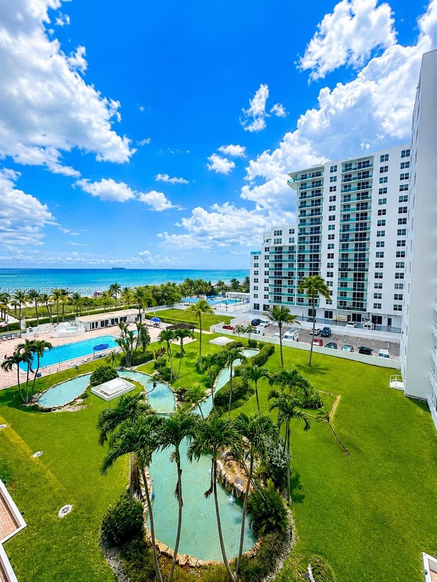 5005 Collins Ave # 616, Miami Beach FL 33140 — 5