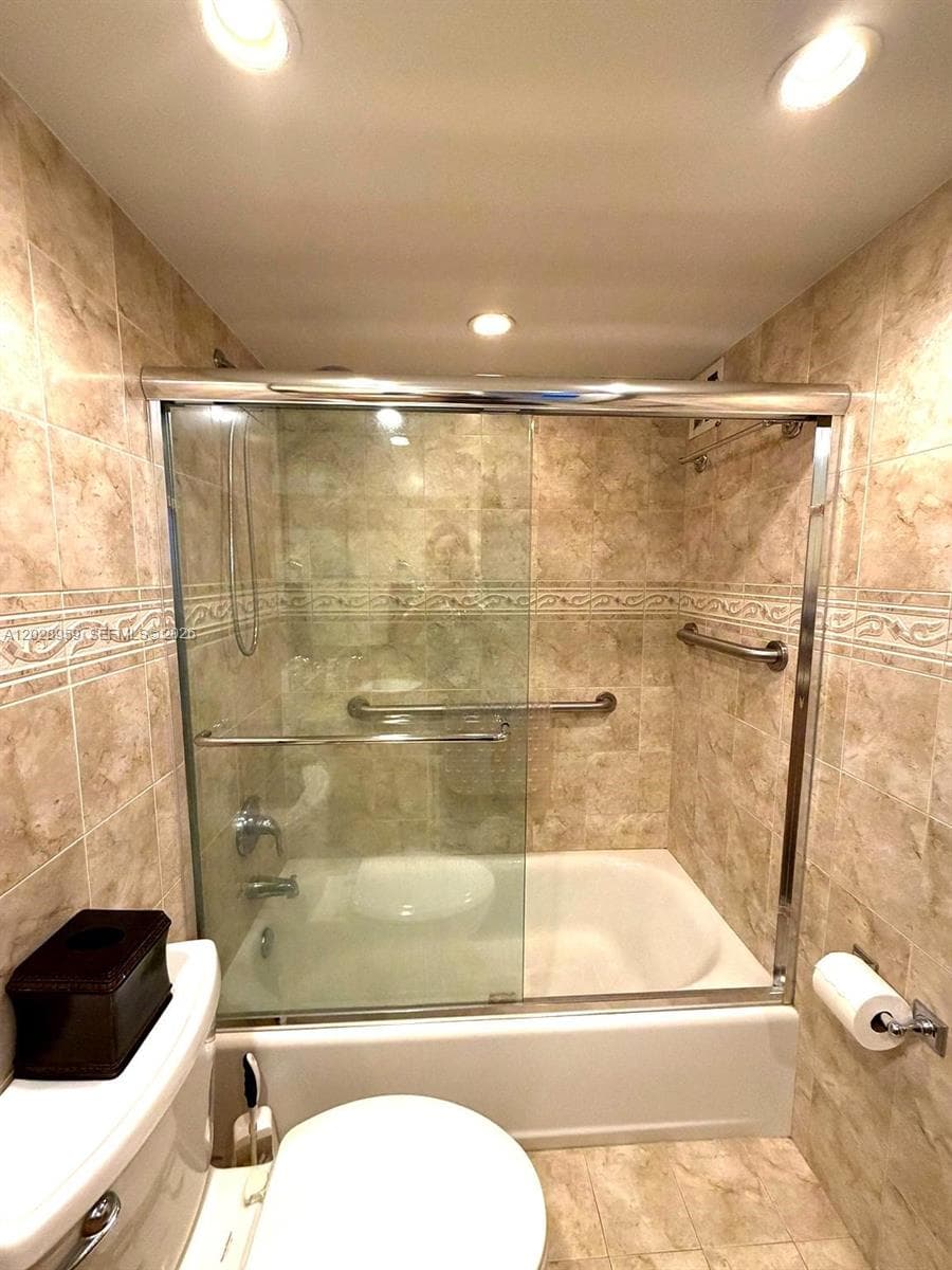 5005 Collins Ave # 616, Miami Beach FL 33140 — 18