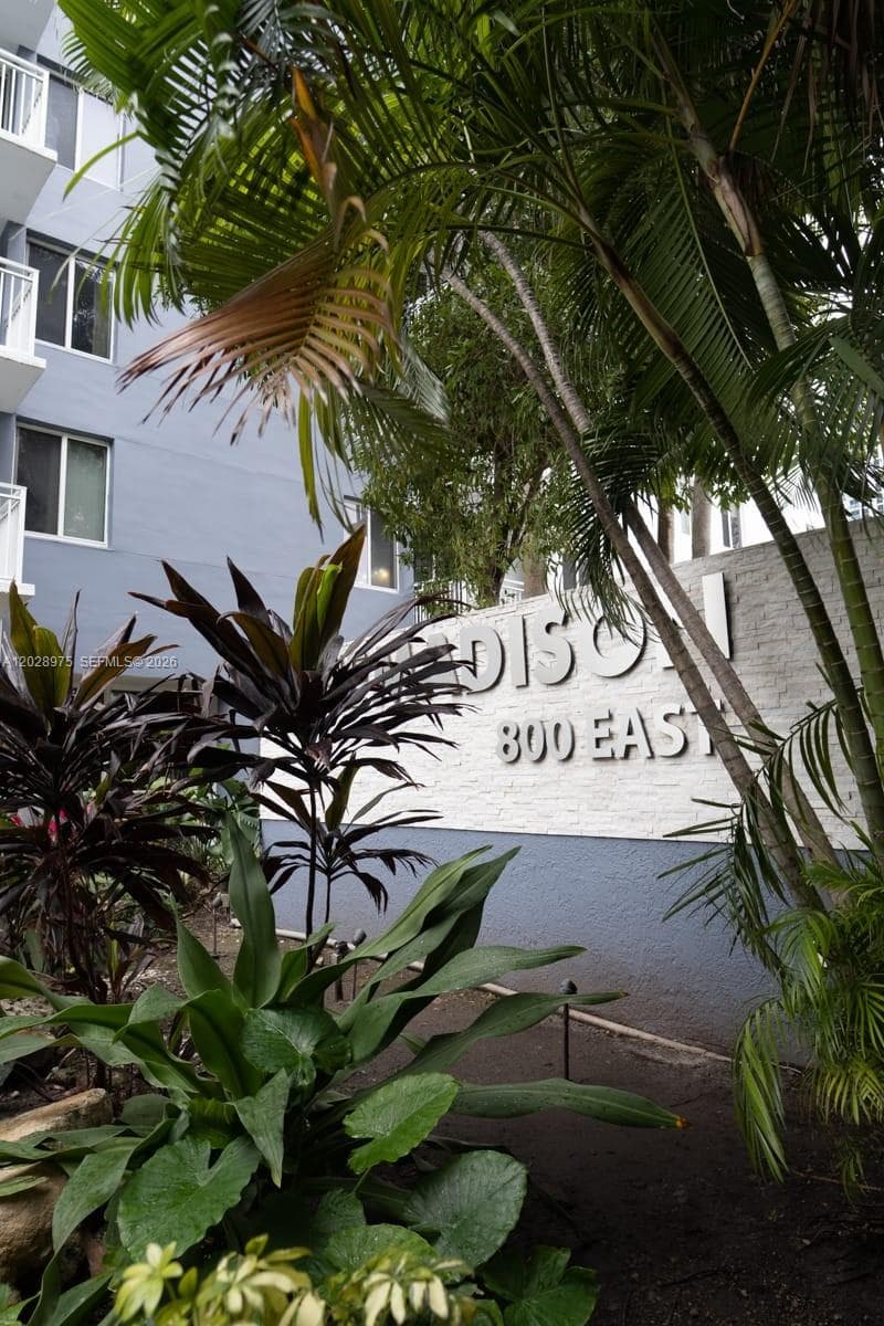 800 N Miami Ave # 906, Miami FL 33136 — 3