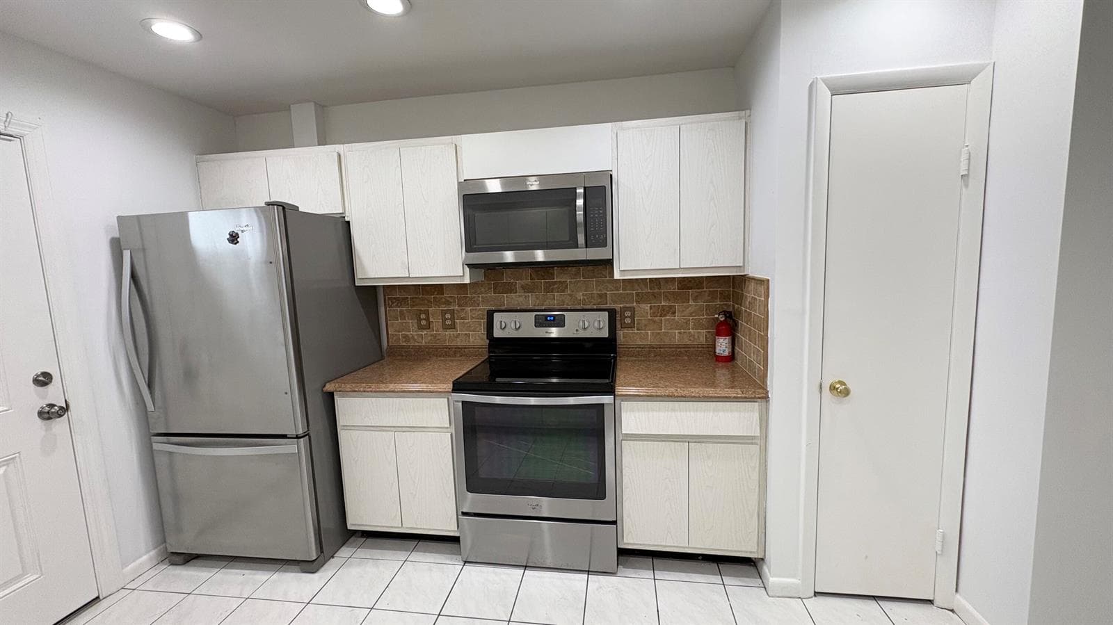 879 NE 195th Street # 227, Miami FL 33179 — 13