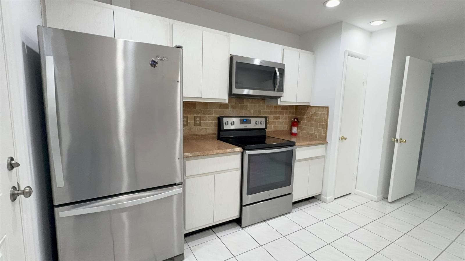 879 NE 195th Street # 227, Miami FL 33179 — 12