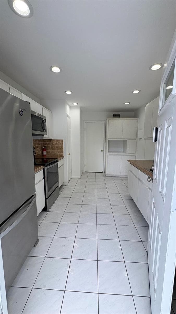 879 NE 195th Street # 227, Miami FL 33179 — 15