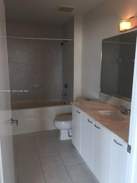 133 NE 2nd Ave # 913, Miami FL 33132 — 4
