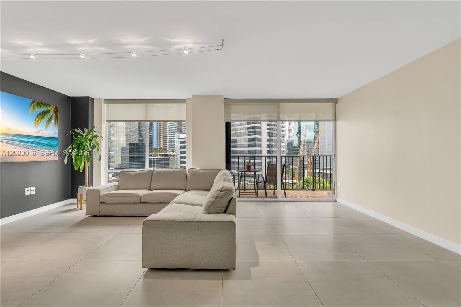 1450 Brickell Bay Dr # 1815, Miami FL 33131 — 16