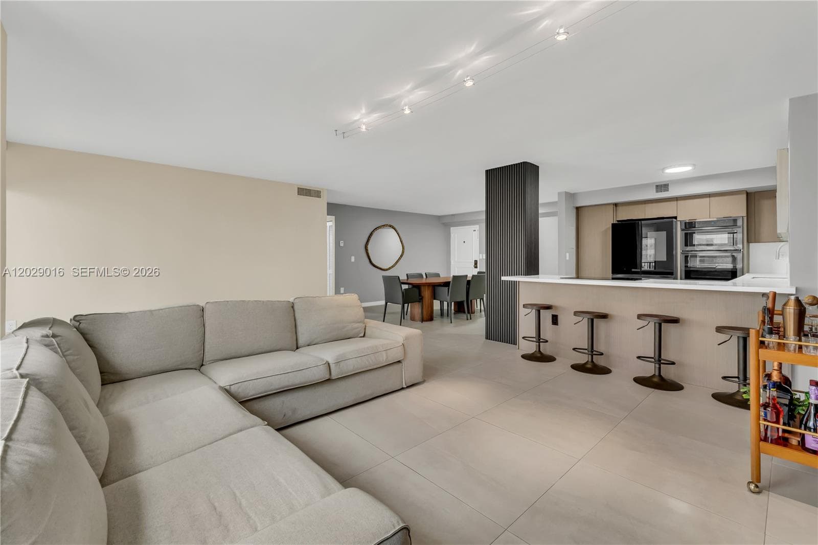 1450 Brickell Bay Dr # 1815, Miami FL 33131 — 18
