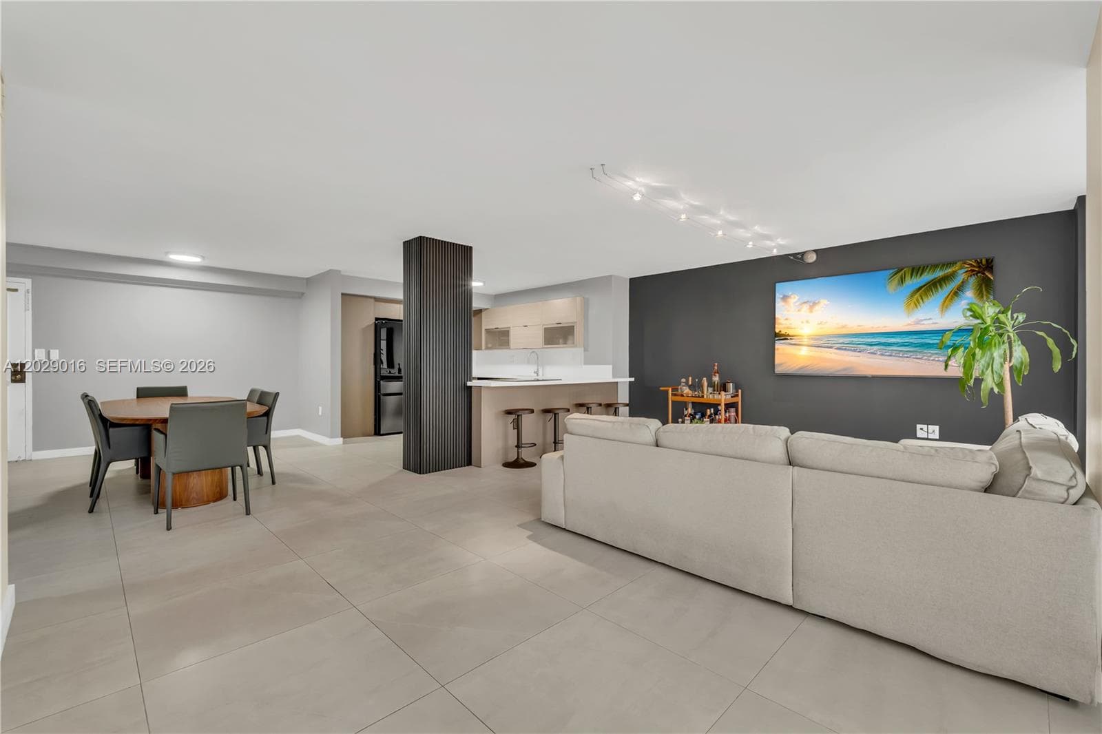 1450 Brickell Bay Dr # 1815, Miami FL 33131 — 15
