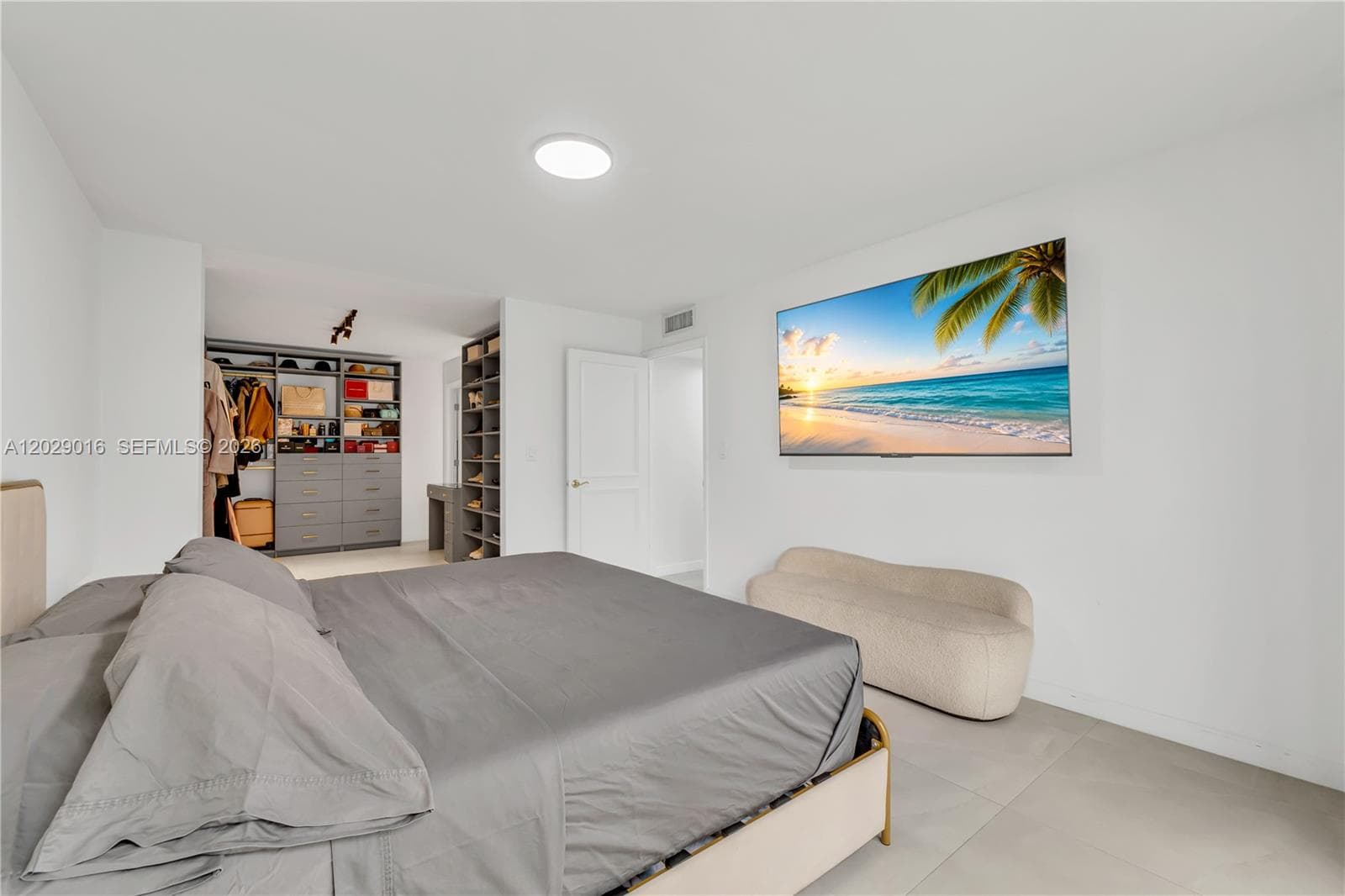 1450 Brickell Bay Dr # 1815, Miami FL 33131 — 31