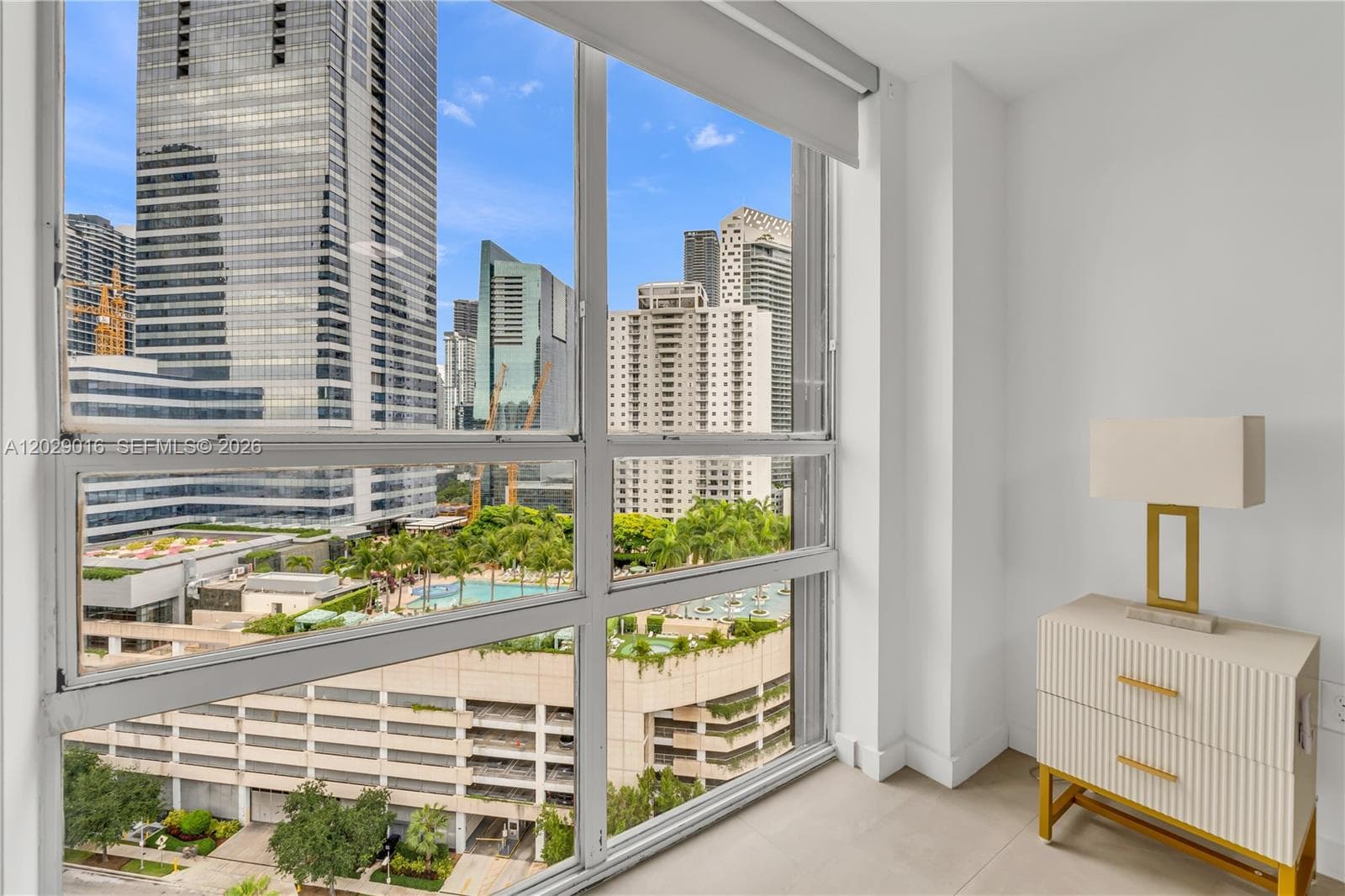 1450 Brickell Bay Dr # 1815, Miami FL 33131 — 29