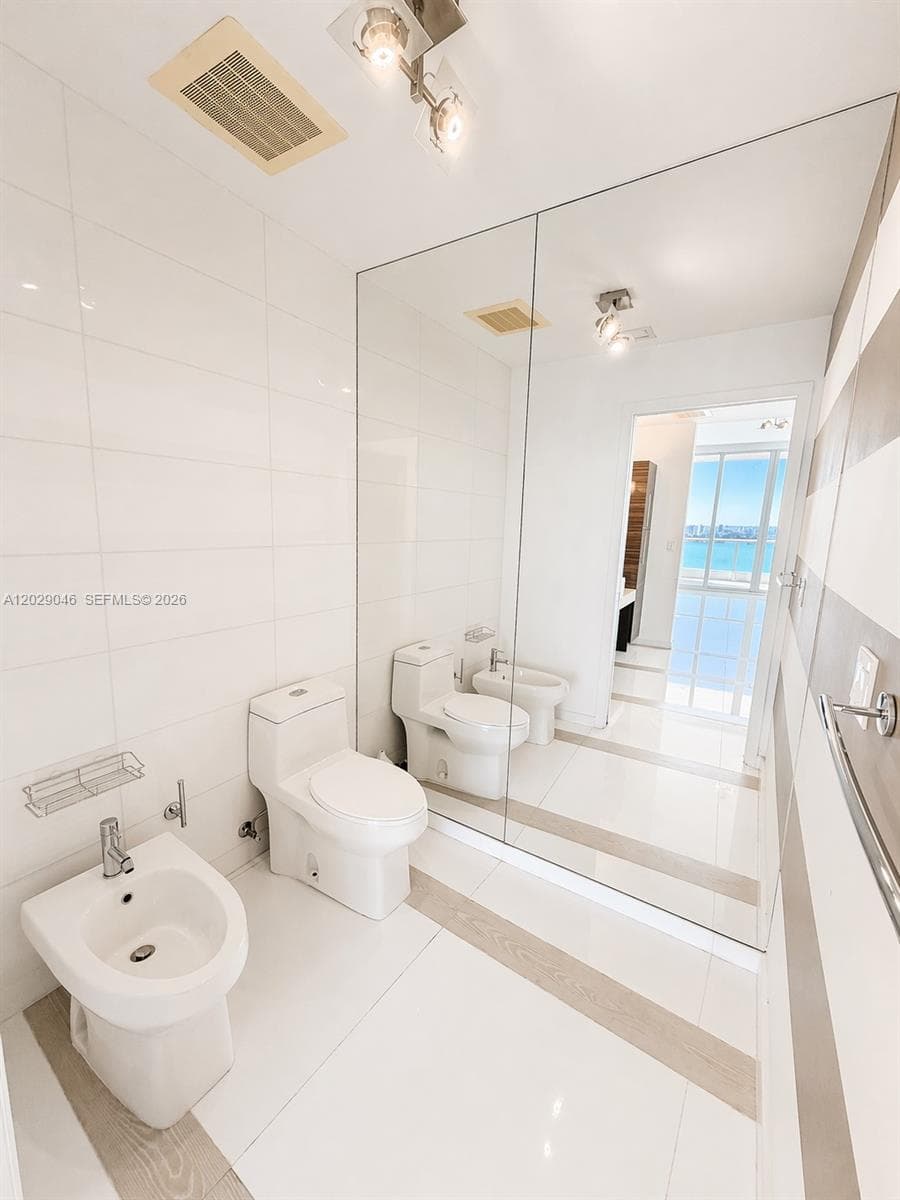 2020 N Bayshore Dr # 2909, Miami FL 33137 — 11