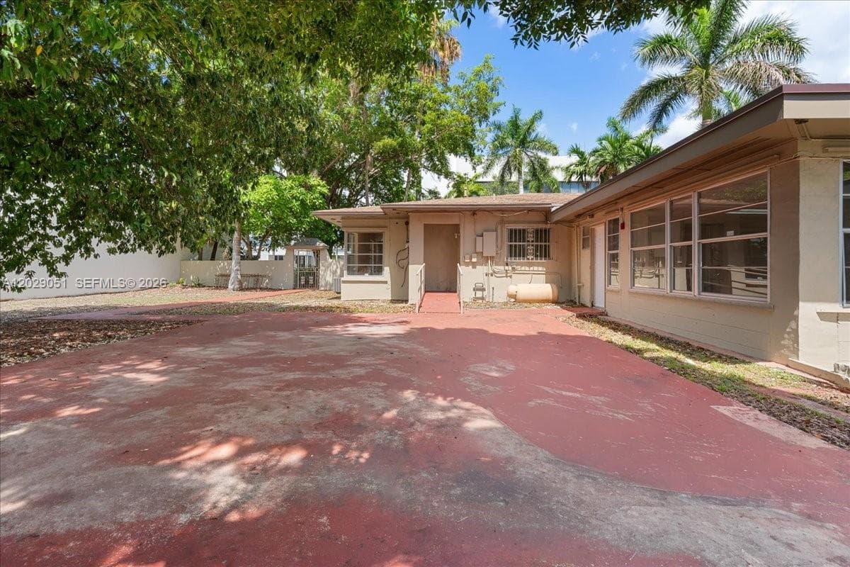 999 N Krome Ave, Homestead FL 33030 — 23