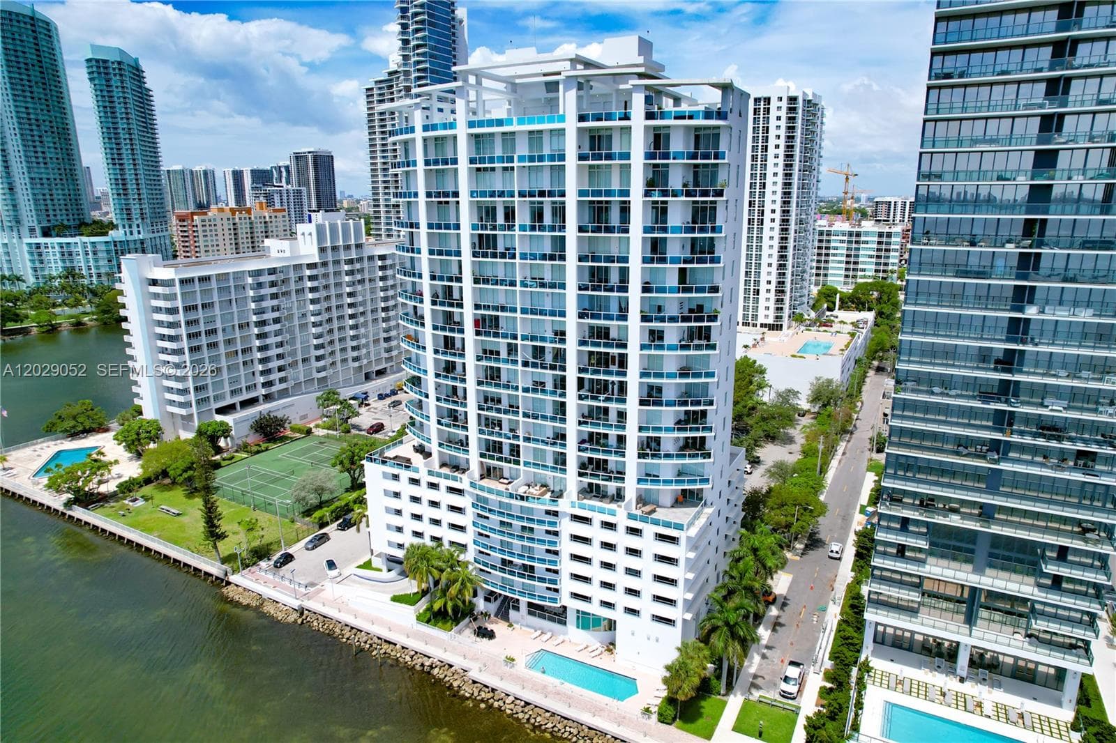 725 NE 22nd St # 11E, Miami FL 33137 — 27