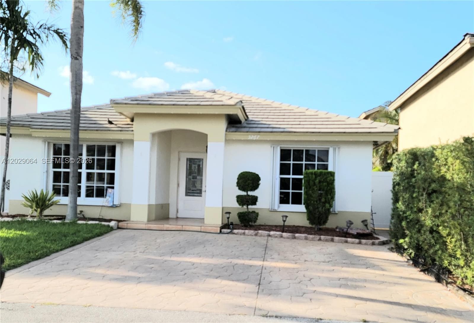 5267 NW 186th Ln, Miami Gardens FL 33055 — 25